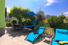 House Zrile with garden and jacuzzi